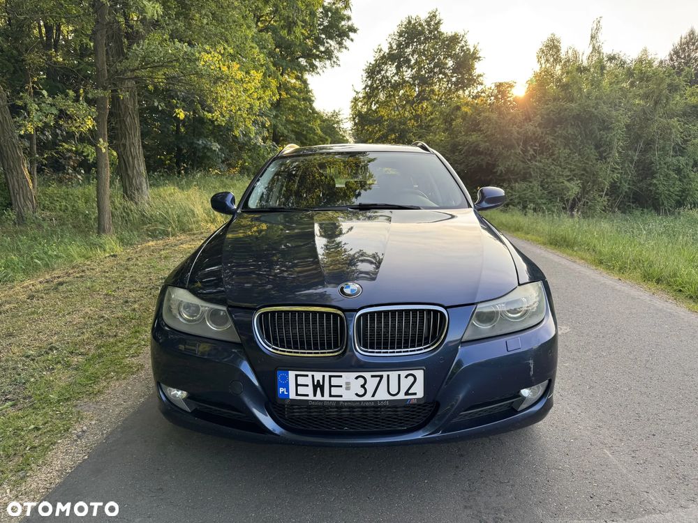BMW Seria 3 325d - 2