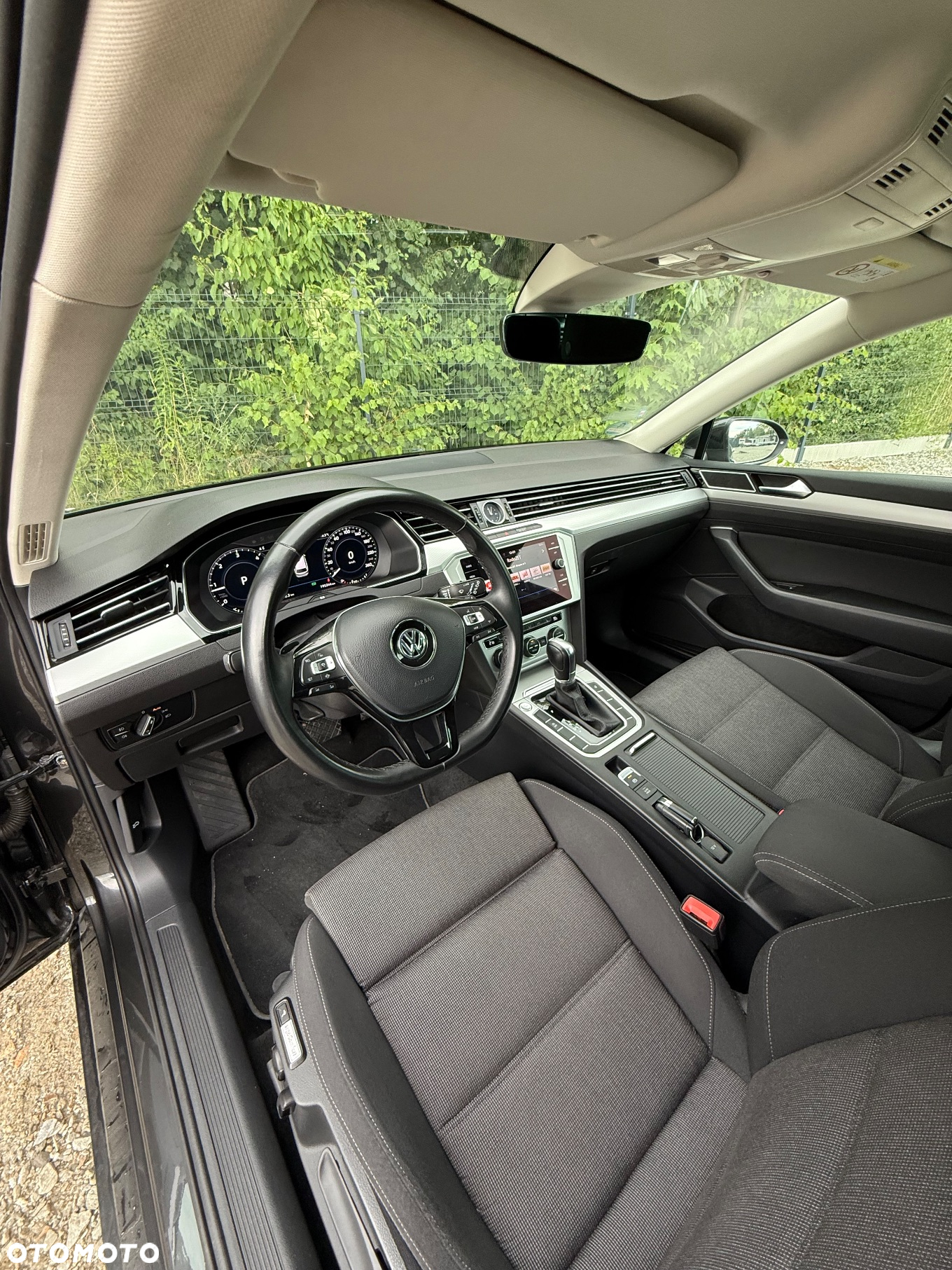 Volkswagen Passat Variant 1.6 TDI SCR DSG - 11