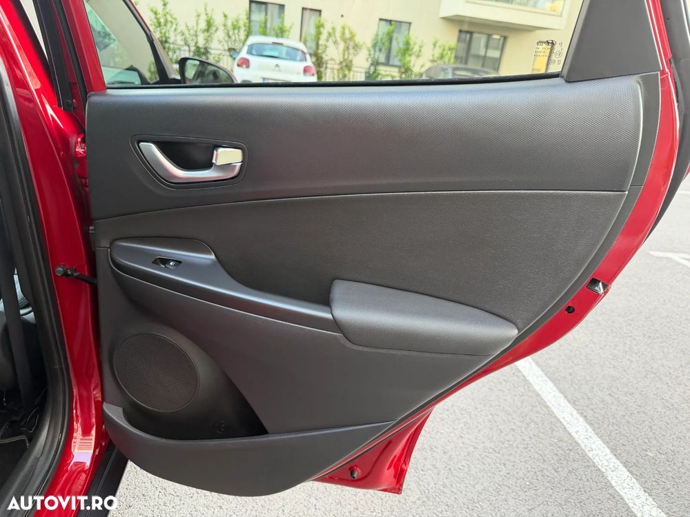 Hyundai KONA - 27