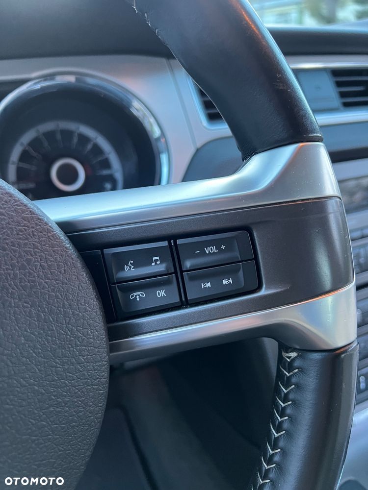 Ford Mustang 3.7 V6 Premium - 10