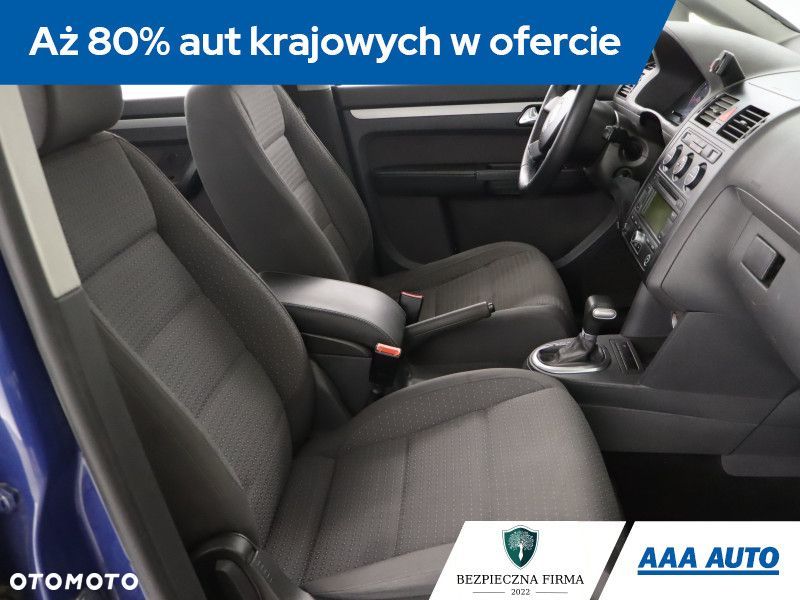 Volkswagen Touran - 11