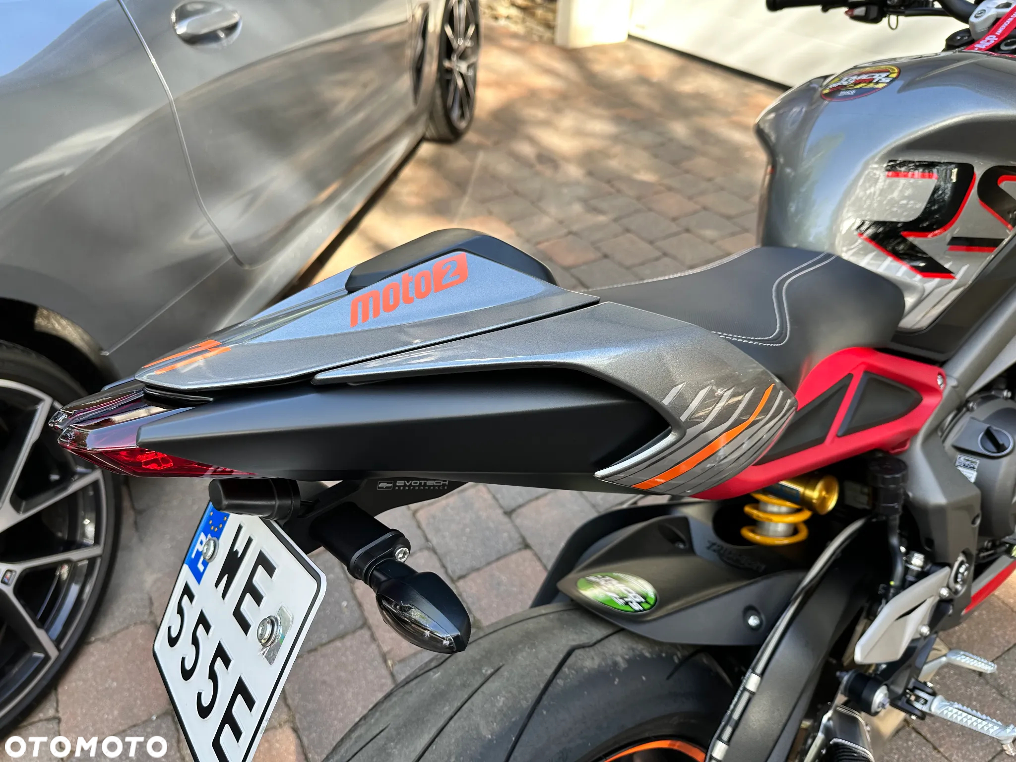 Triumph Street Triple - 14