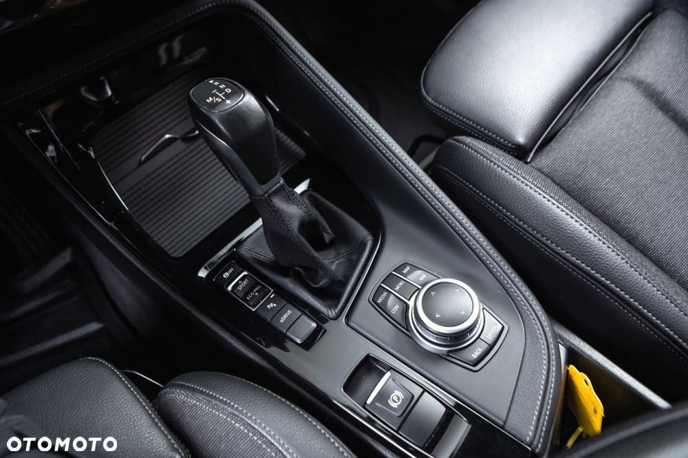 BMW X1 xDrive25e Sport Line - 16