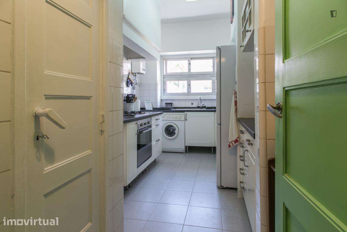 Quarto - localizado em Alvalade Lisbon - Grande imagem: 5/18