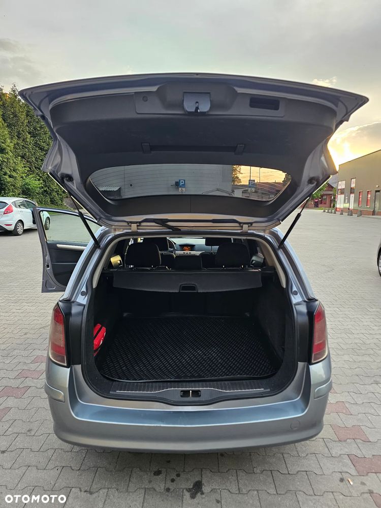 Opel Astra 1.6 Design Edition - 22