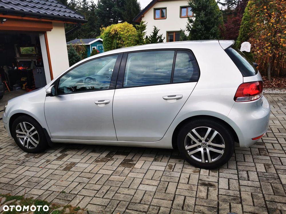 Volkswagen Golf 2010 photo 5