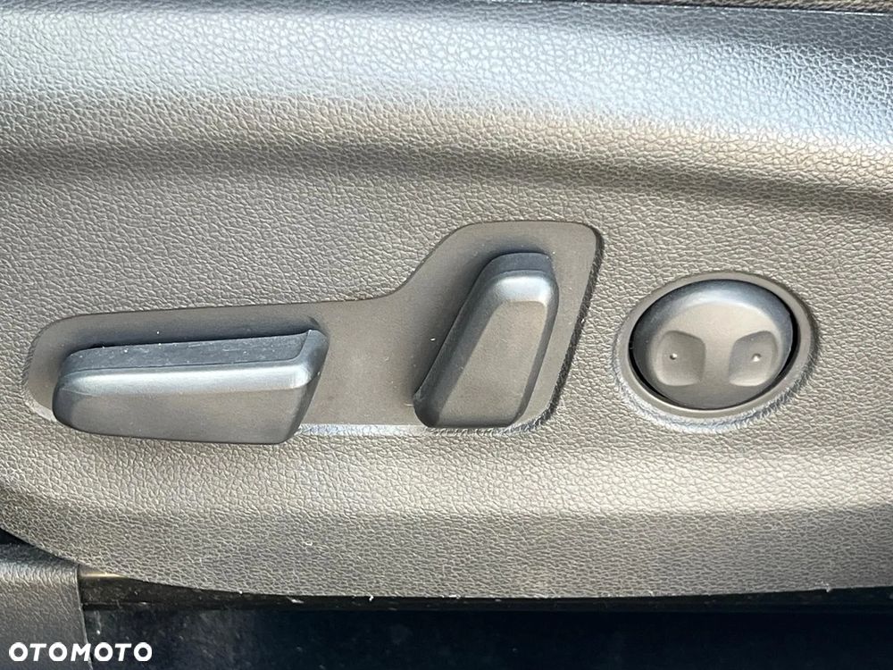 Hyundai Tucson blue 1.7 CRDi 2WD Passion Plus - 14