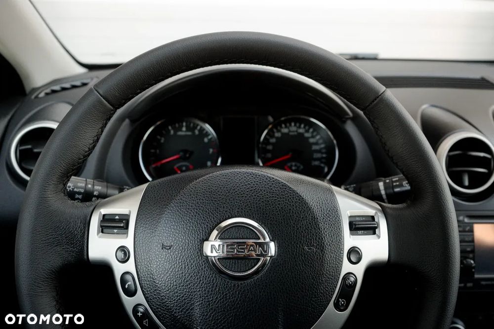 Nissan Qashqai 2.0 4x4 Tekna - 17