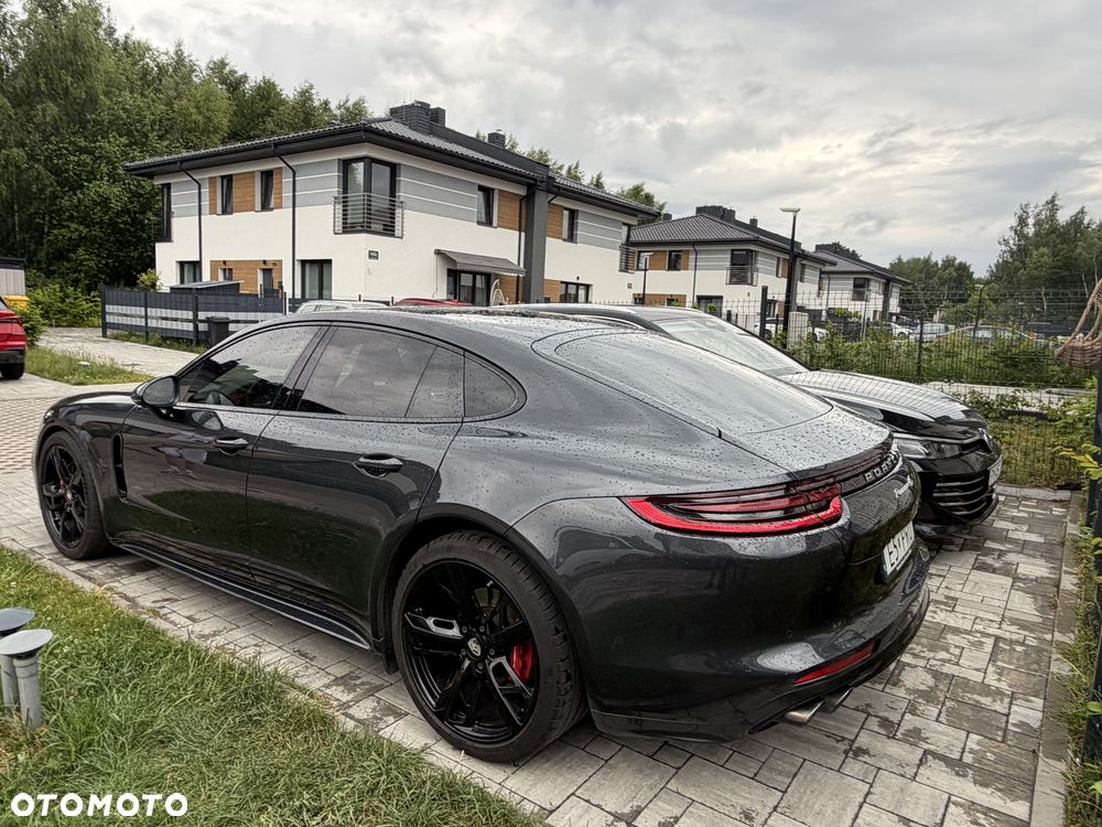 Porsche Panamera 4S - 3