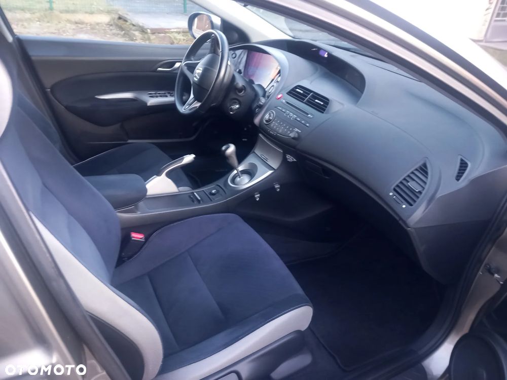 Honda Civic 1.4 i-VTEC Comfort - 13