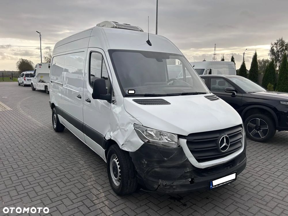 Mercedes-Benz Sprinter - 4