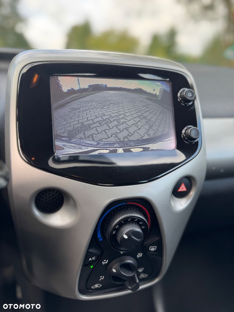Toyota Aygo x-play - 13