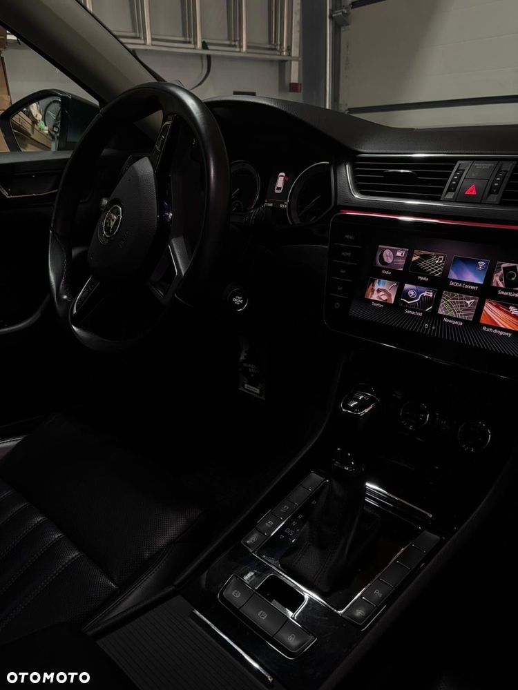 Skoda Superb 2.0 TDI L&K DSG - 16