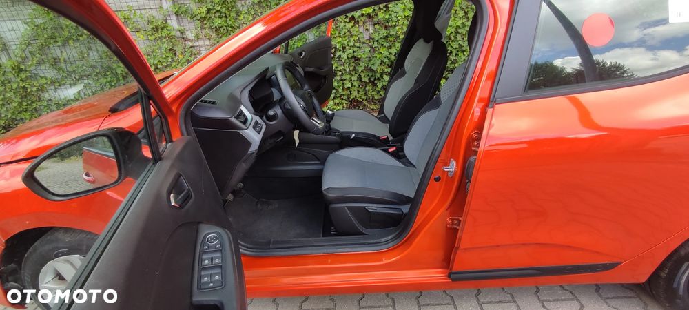 Renault Clio - 14