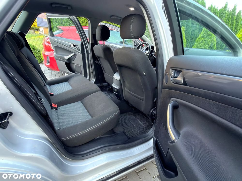Ford Mondeo - 11