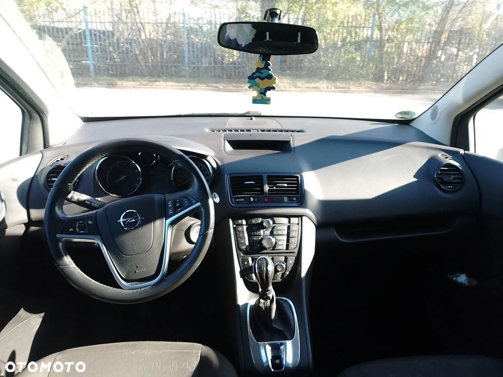 Opel Meriva - 9