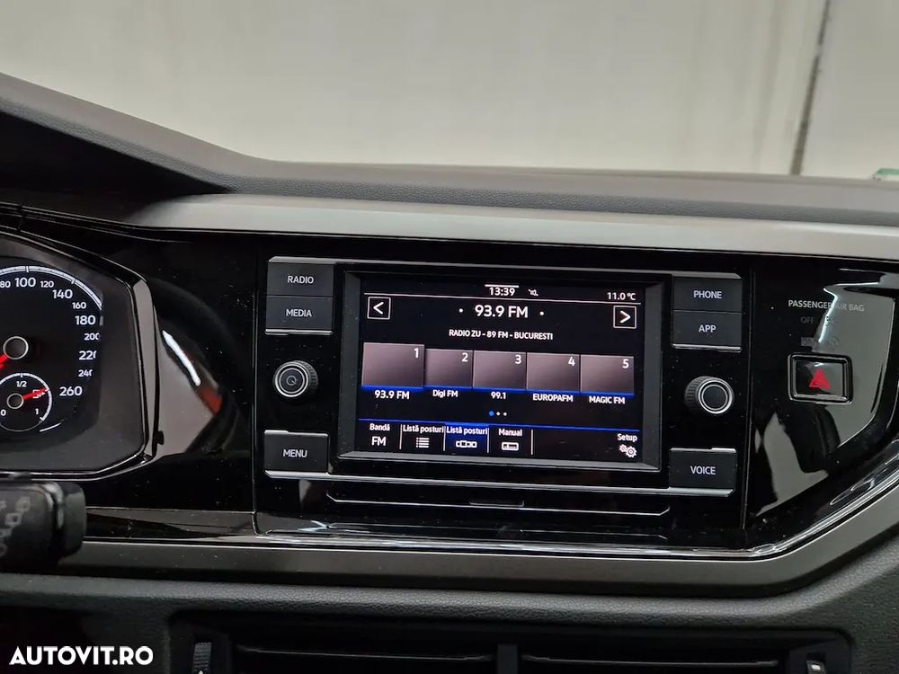 Volkswagen Polo 1.6 TDI Comfortline - 4