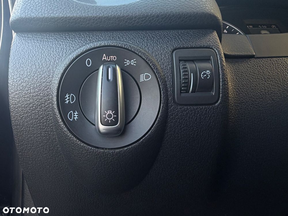 Volkswagen Tiguan 2.0 TDI 4Mot R-Style DSG - 24