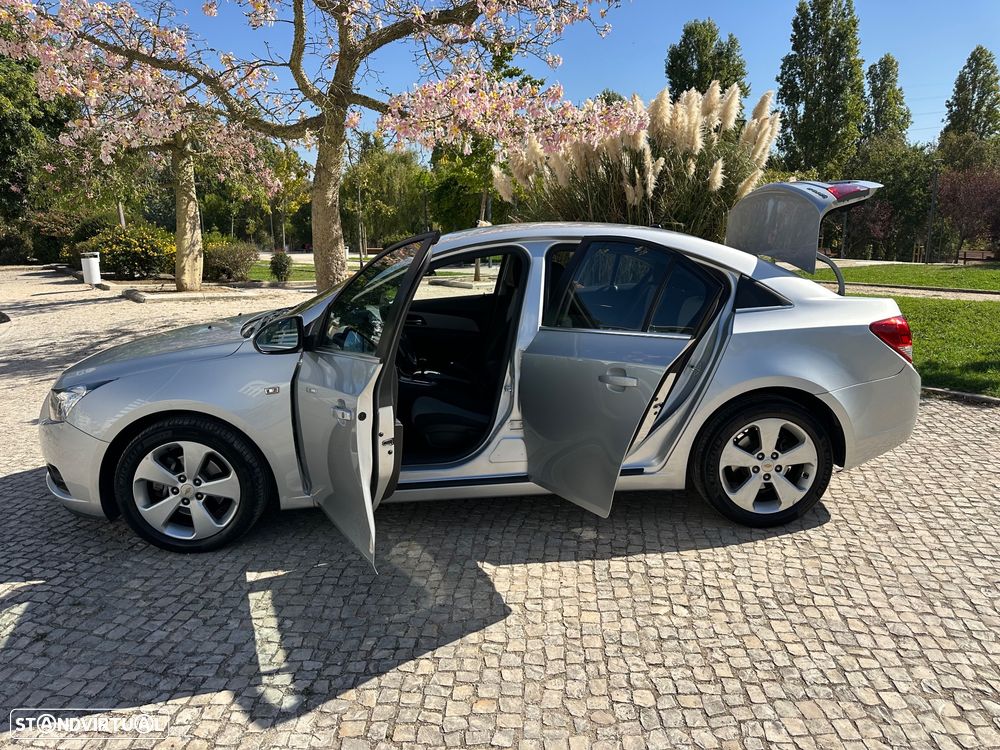 Chevrolet Cruze 2.0 VCDi LT - 14