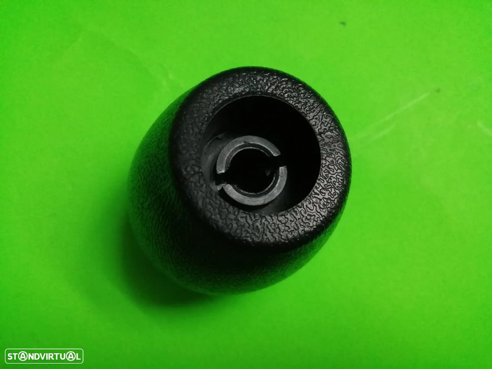 Punho / Moca / Manete das Mudanças / Velocidades - Chevrolet Cruze - 3