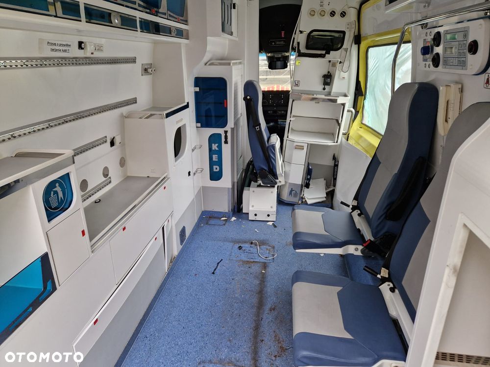 Mercedes-Benz Sprinter - 16