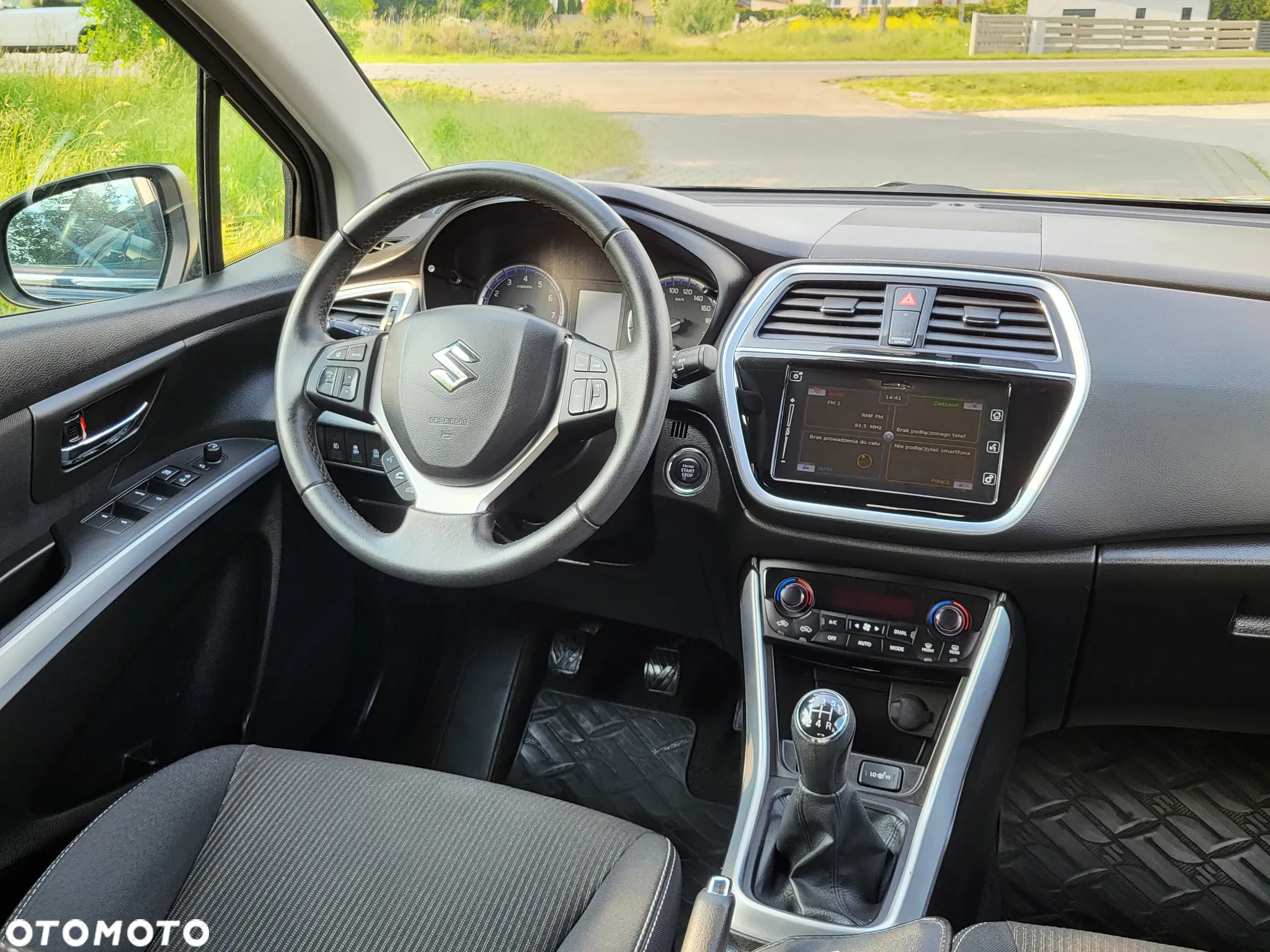 Suzuki SX4 S-Cross 1.0 T Premium - 8
