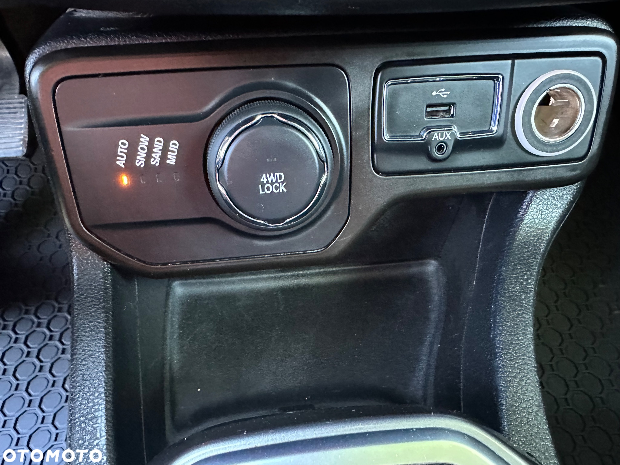 Jeep Renegade 1.3 GSE T4 Turbo Limited 4x4 S&S - 32