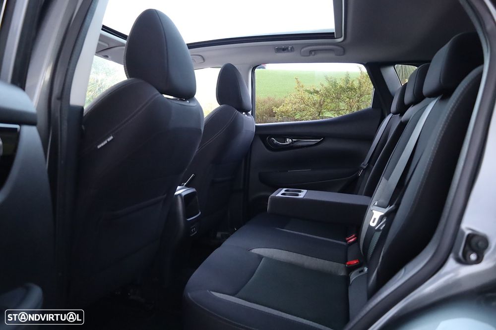 Nissan Qashqai 1.5 dCi N-Connecta J18 - 45