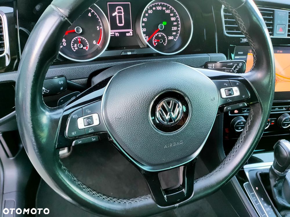 Volkswagen Golf - 5