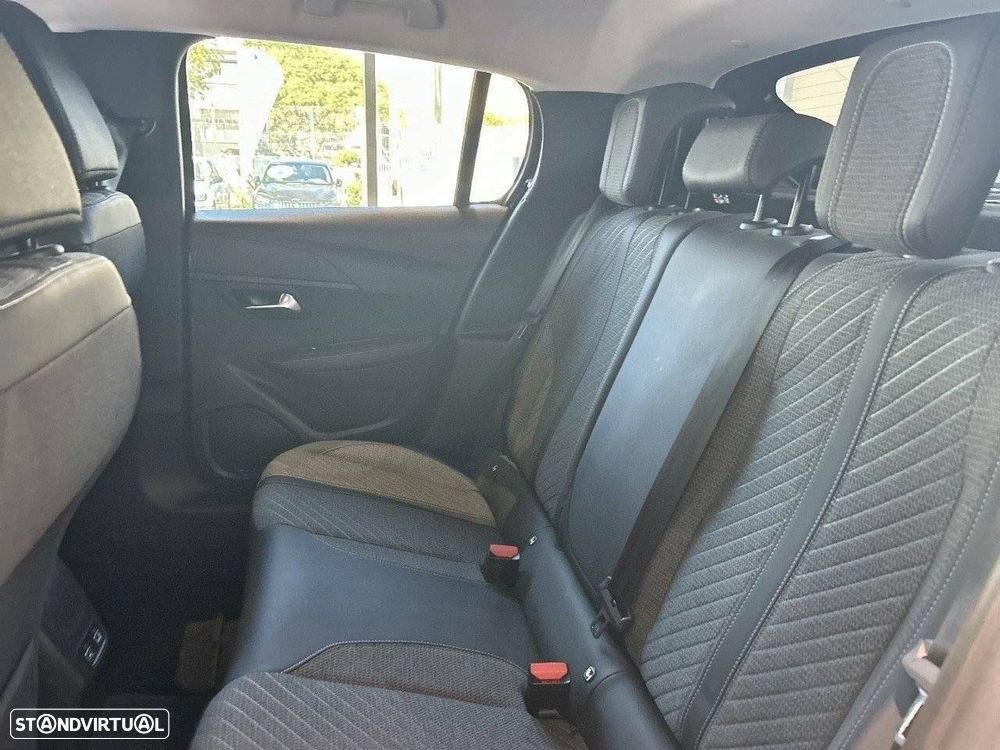 Peugeot 208 1.2 Hybrid Allure e-DCS6 - 10
