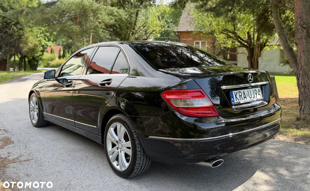 Mercedes-Benz Klasa C 250 CDI DPF 4Matic 7G-TRONIC BlueEFFICIENCY Avantgarde - 10
