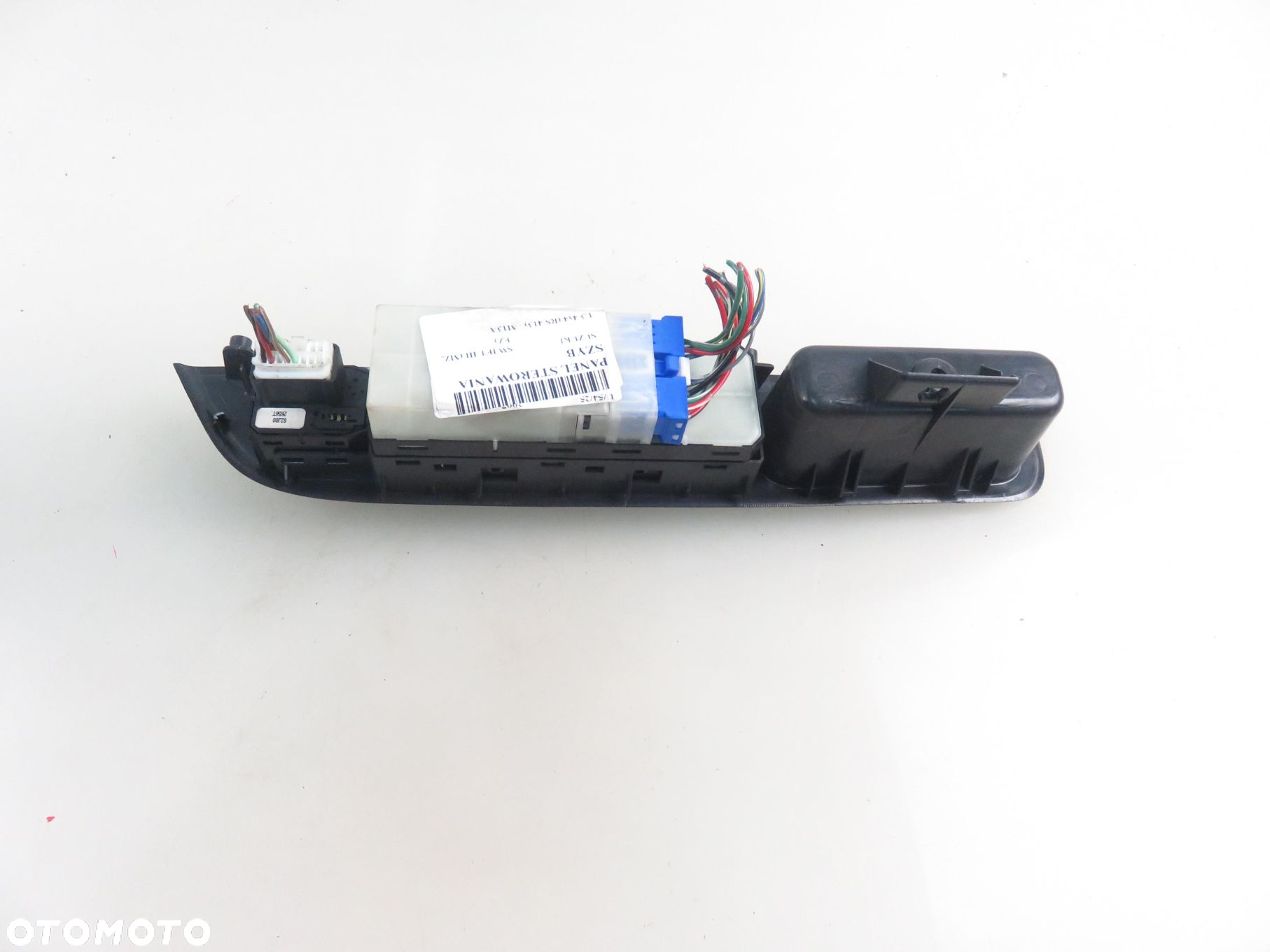PANEL SZYB SUZUKI SWIFT MK6 62J502716T - 3
