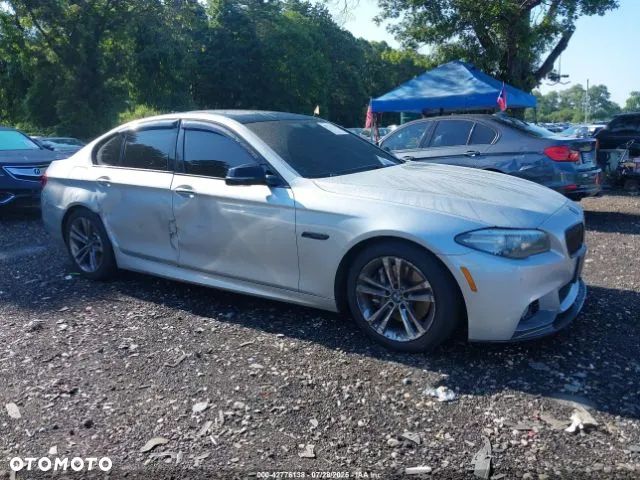 BMW Seria 5 550i - 13