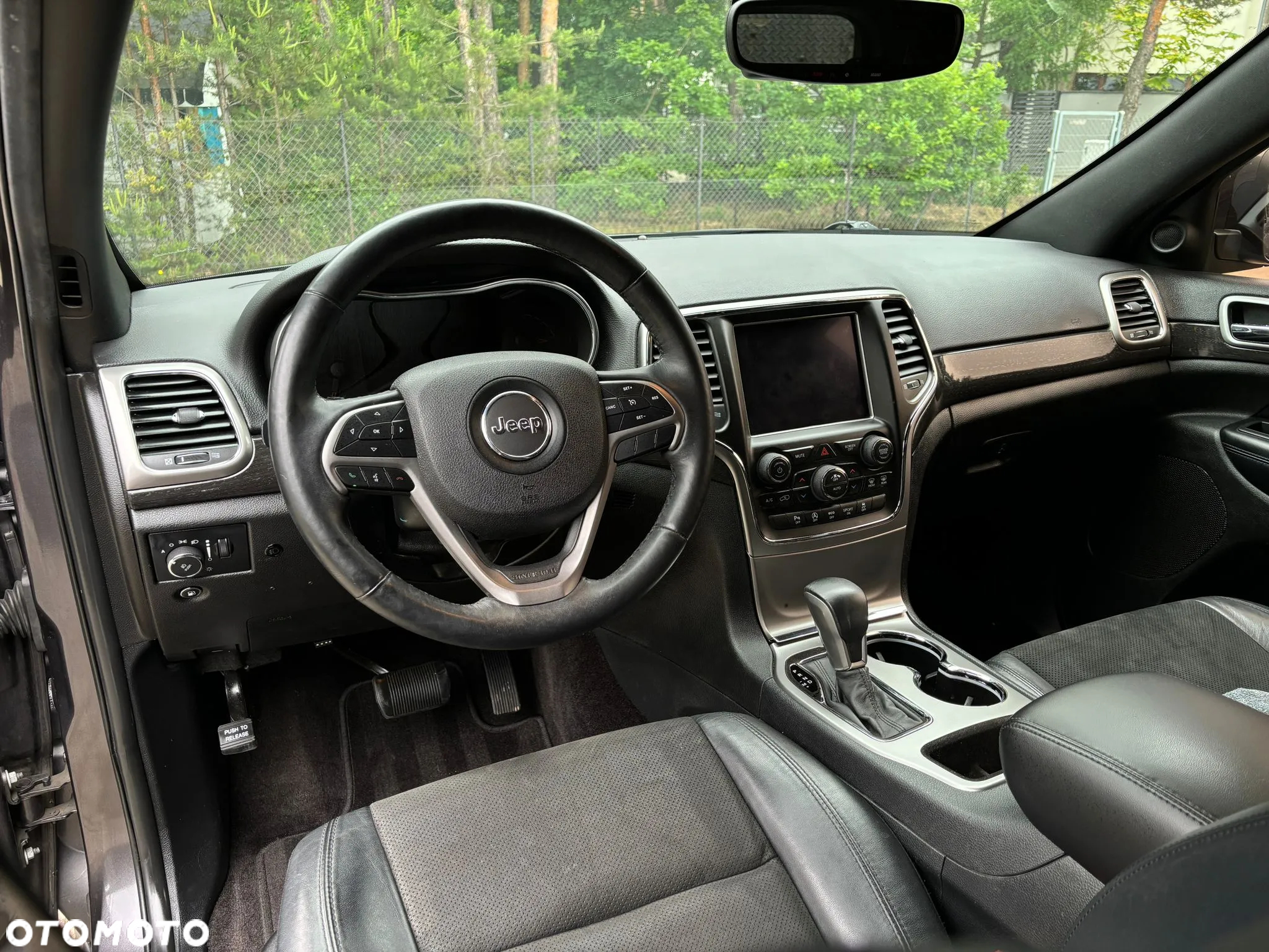 Jeep Cherokee - 19