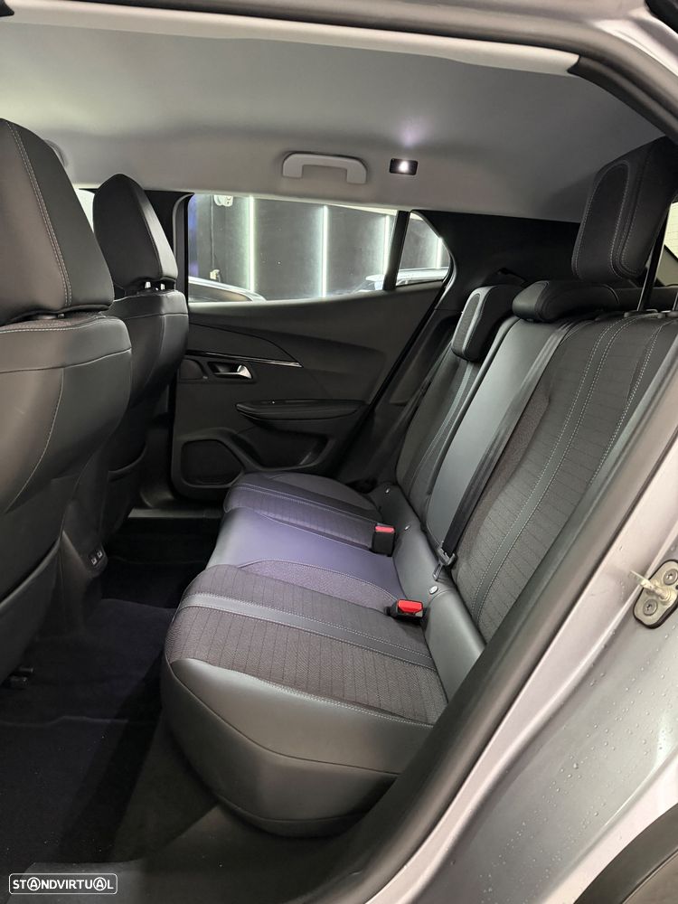 Peugeot 2008 PureTech 130 EAT8 Allure - 12