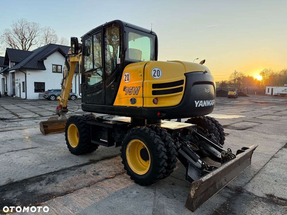 Yanmar Koparka kołowa B95W - 5