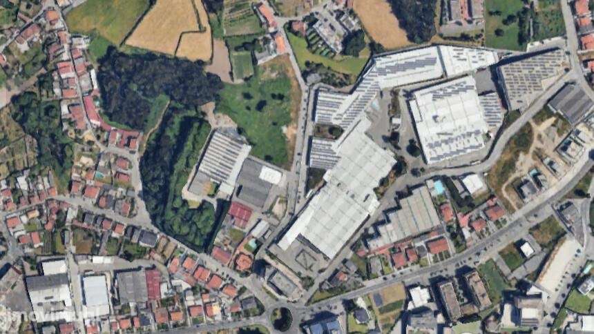 Terreno Industrial para Construção de Armazéns - Grande imagem: 2/5