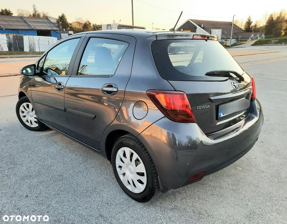 Toyota Yaris 1.33 Premium EU6 - 25