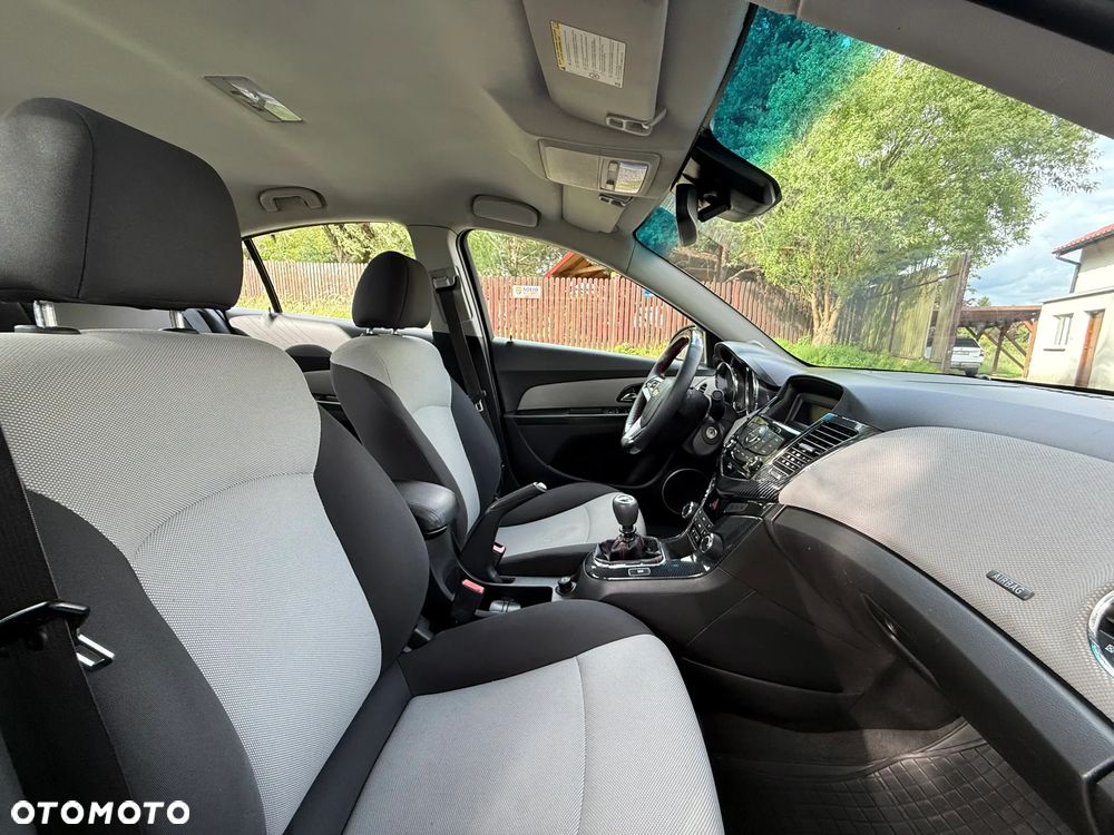 Chevrolet Cruze 2.0 VDCi LS+ - 25