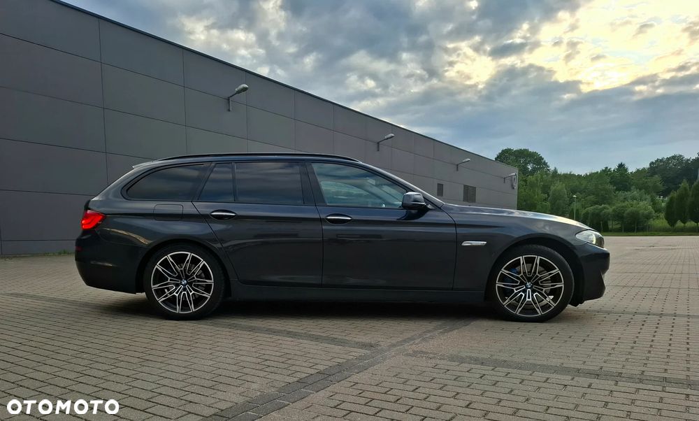 BMW Seria 5 525d - 6