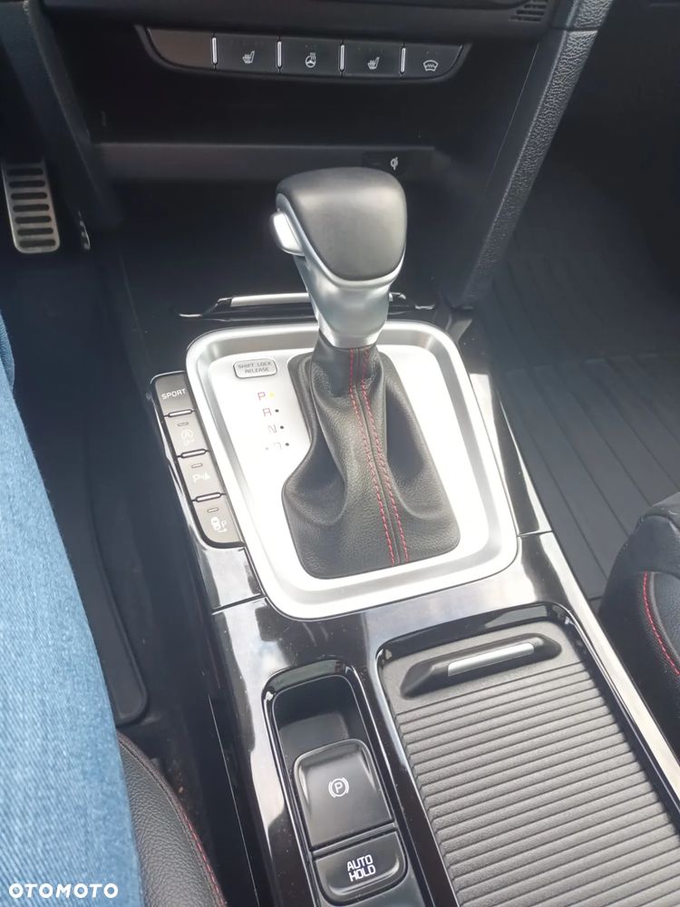 Kia ProCeed 1.6 T-GDI GT DCT - 21