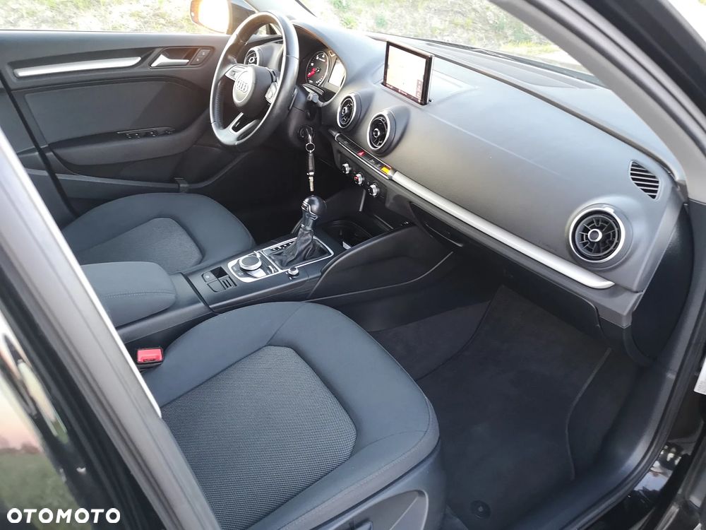Audi A3 Sportback 1.6 TDI S tronic sport - 30