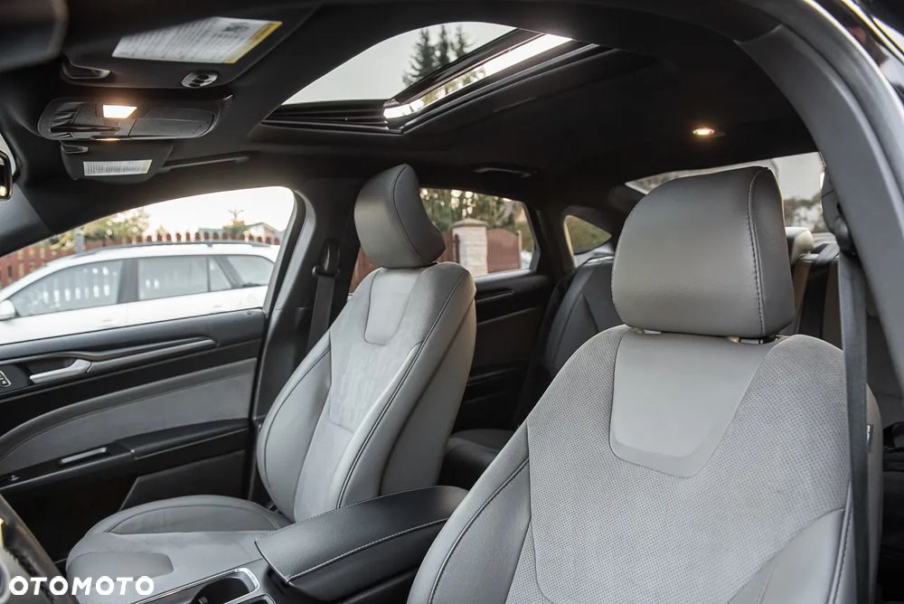 Ford Fusion - 9