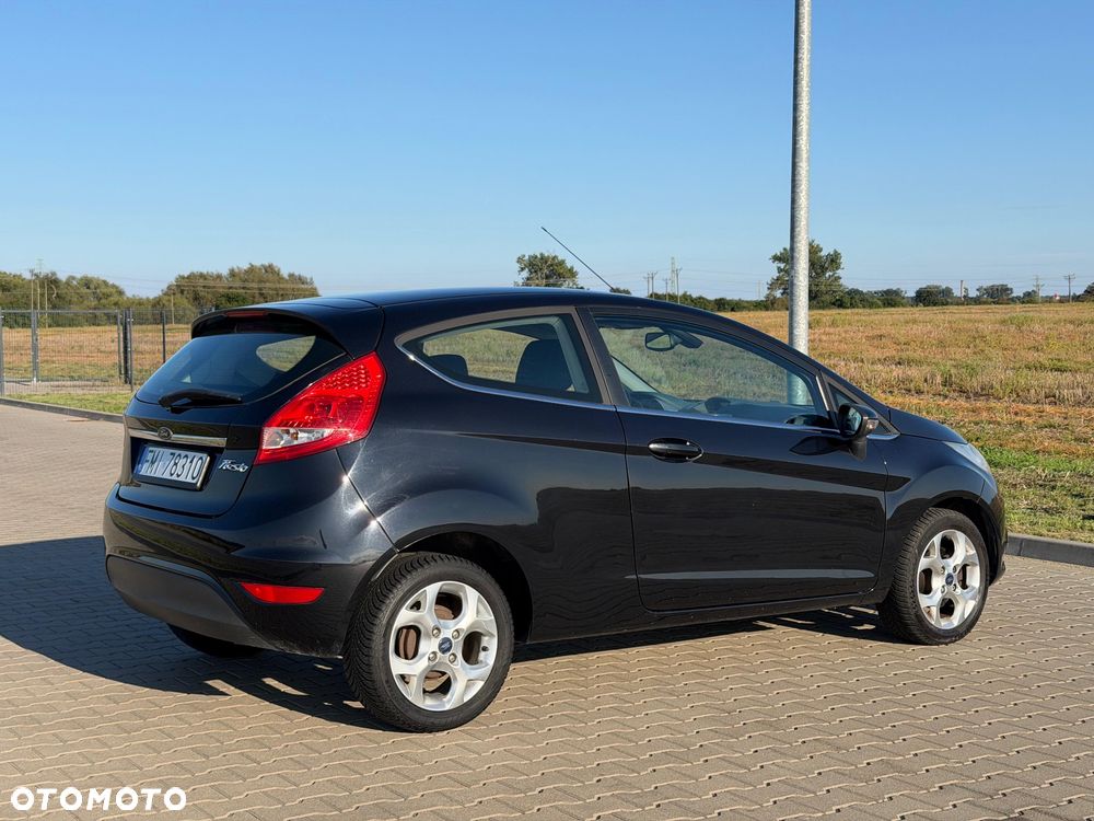 Ford Fiesta 1.4 Titanium - 11