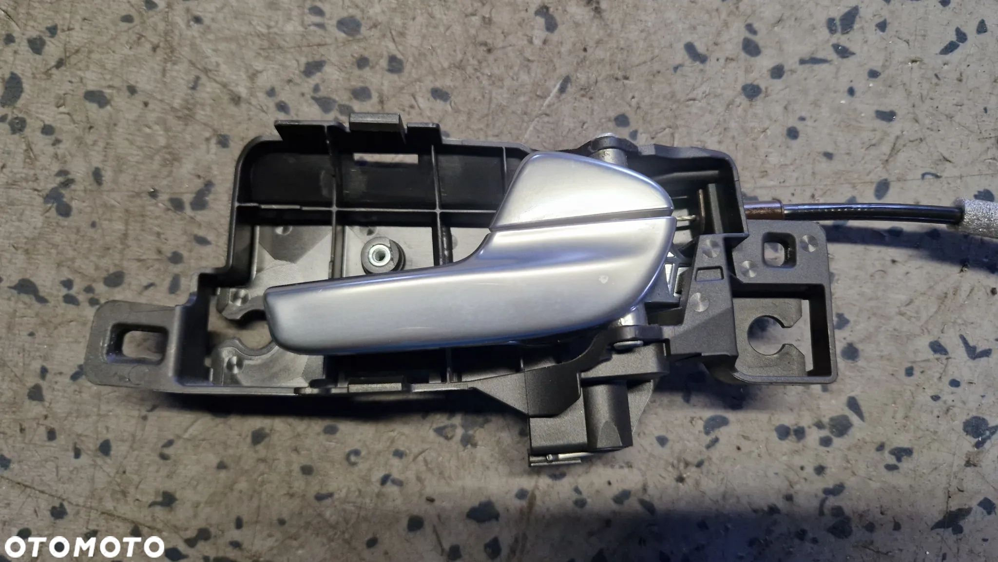FORD MONDEO MK IV KLAMKA WEWNĘTRZNA PRAWY TYŁ - 1