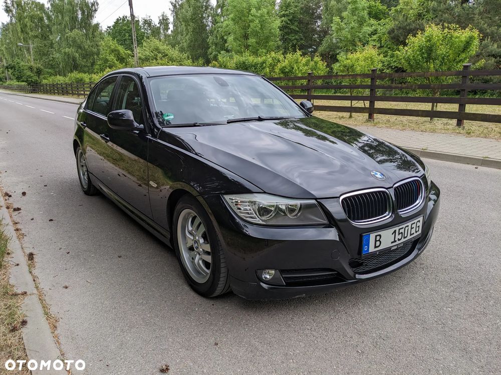 BMW Seria 3 318i Edition Exclusive - 2