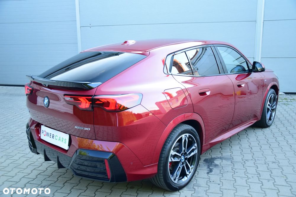 BMW iX2 xDrive30 66.5kWh M Sport - 16