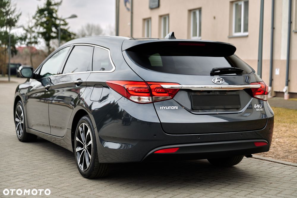 Hyundai i40 Kombi 1.7 CRDi DCT Premium - 11