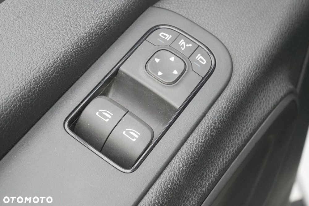 Mercedes-Benz Sprinter 317 CDI Długi LED Hak Zab. Warsztatowa Navi Kamera SalonPL VAT23% Właścicielem pojazdu jest Ayvens Financial Services Polska - 23