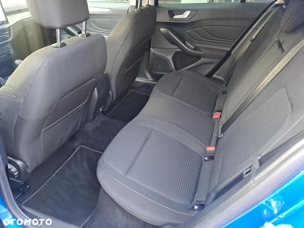 Ford Focus 1.0 EcoBoost Titanium X - 11